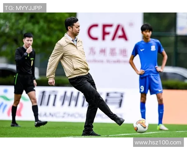 探索足球业余职业的魅力与挑战，助力年轻人实现梦想与成长